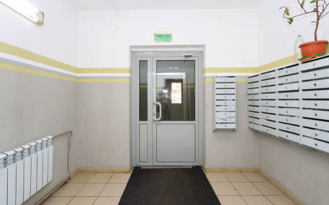 Na Ulitse Yuriya Tena 10 Flat