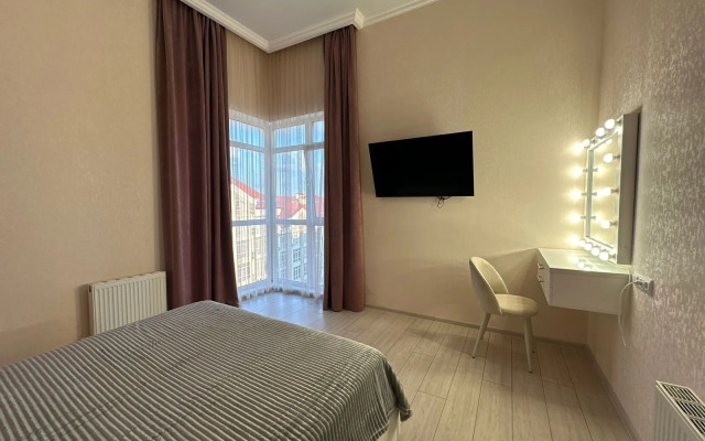 Dvukhurovnevaya S Vidom Na More Flat