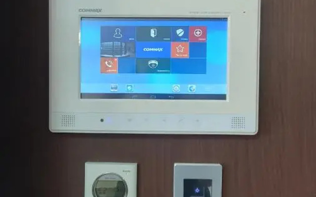 Ryadom s Posol'stvami SShA, OAE, KitayaApartments