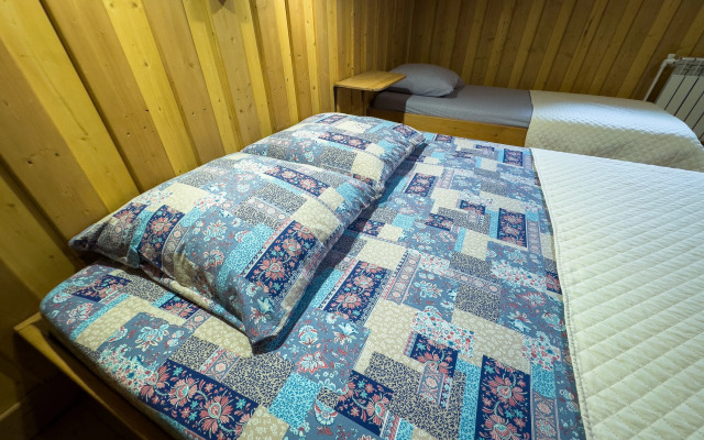 U Pestrogo Zaliva Guest House