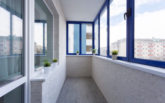 3-bedroom on Derzhinskogo Avenue 22 Center Apartments