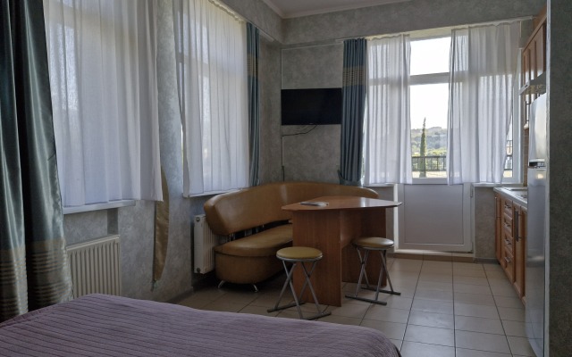Atlant Lilac-1 Apartments