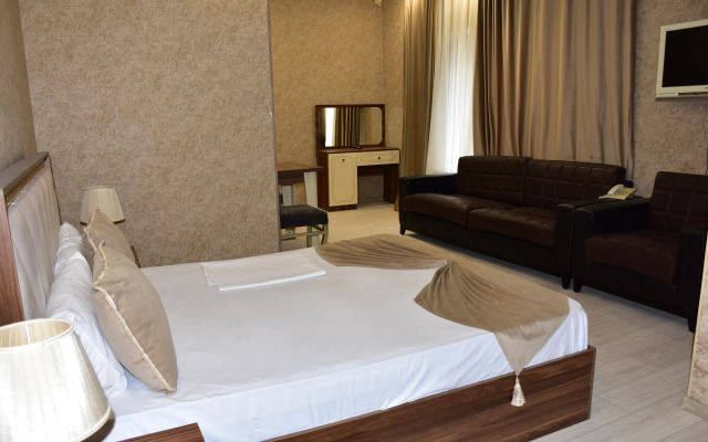 Baku Rigs Hotel