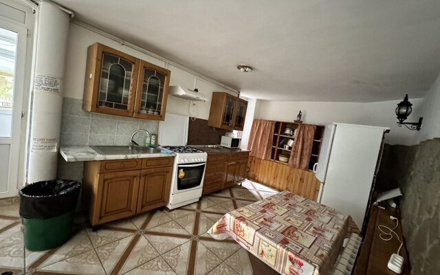 Artur Guest House