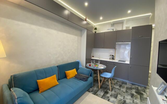 Yutnaya Studiya S Ponoramnimi Oknami V centre Adlera More Flat
