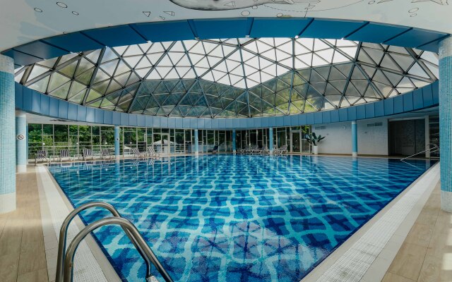 Amra Park Hotel & Spa