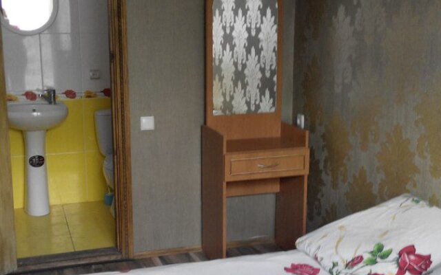 Chehova 19 Guest House