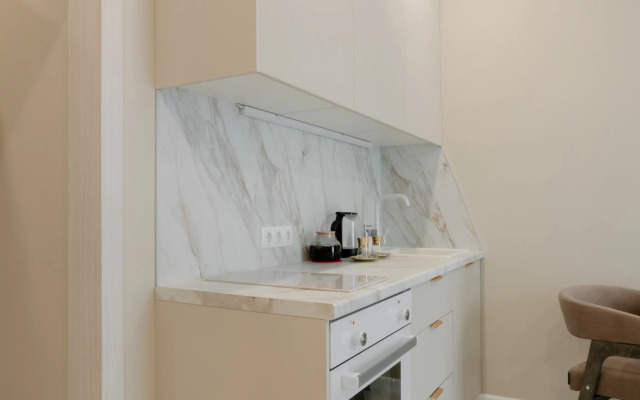 Sovremennaya Uyutnaya Studiya V Zhk Biznes-Klassa Letniy Flat