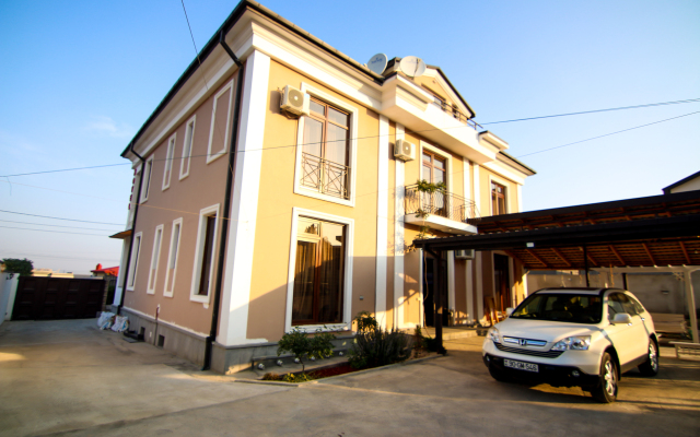 Salmer Hotel