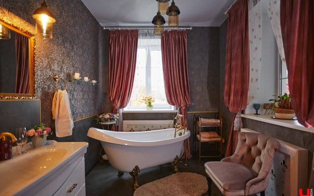 Частный дом Уютный светлый  дом в окружении природы