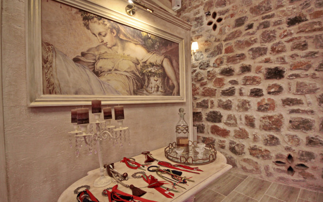 Menalia Villas & Suites Hotel