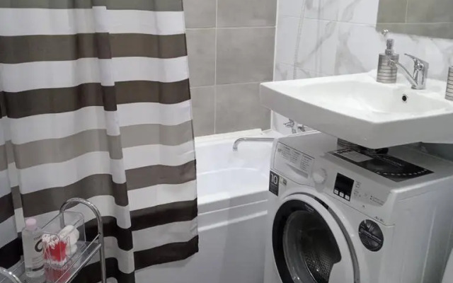 Studiya Na Mira 16 Flat