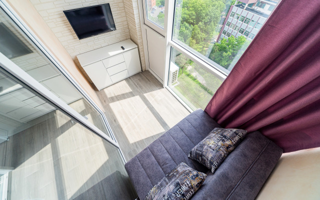 Квартира 100 Летия Владивостока 163