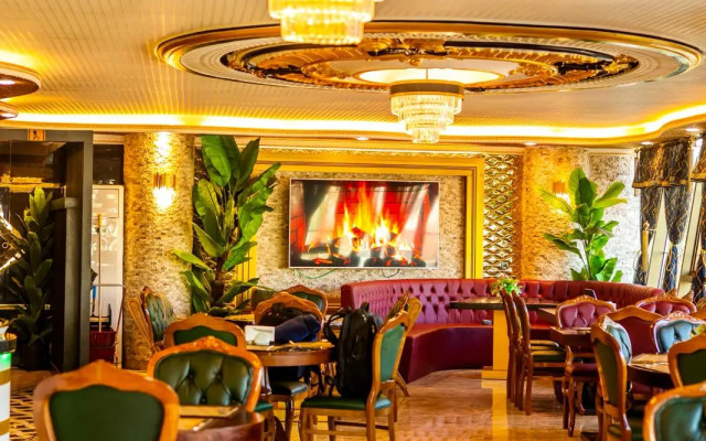 Can Adalya Palace Hotel