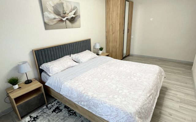 Dvukhkomnatnaya Dolinsk Flat