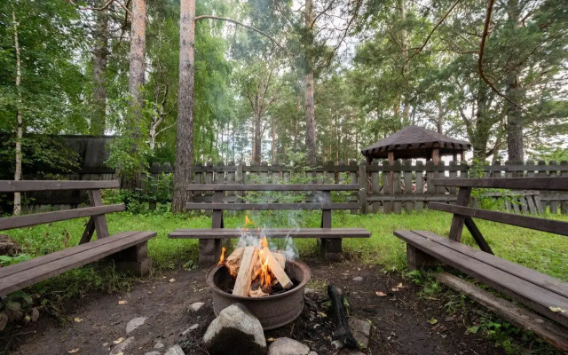 Отель Дом у реки