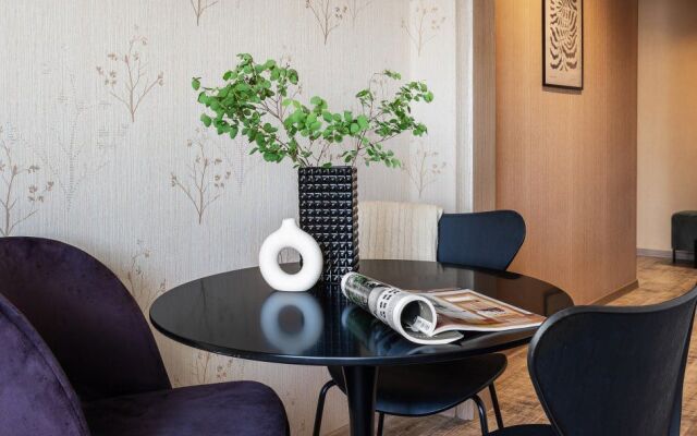 V Rybnoy Derevne Flat