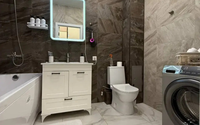 Klacca Lukhury Flat