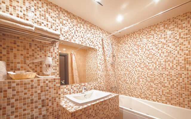 Shato City Hotel