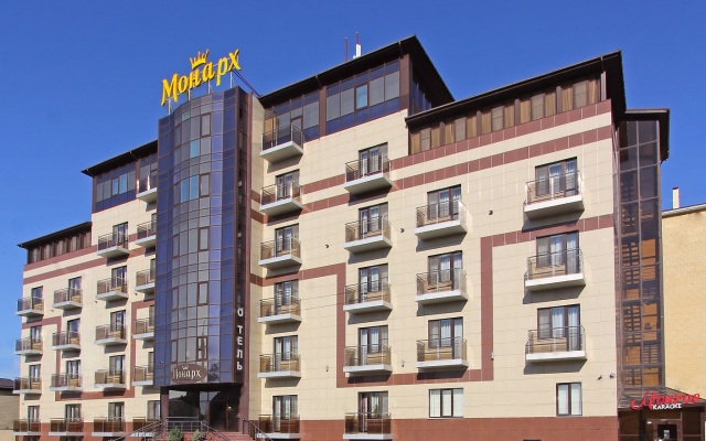 Monarch Hotel