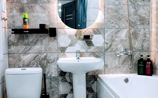 Lyuks s Konditsionerom i Boylerom v Tsentre Apartments