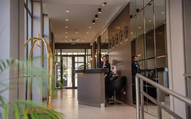 City Avenue Hotel