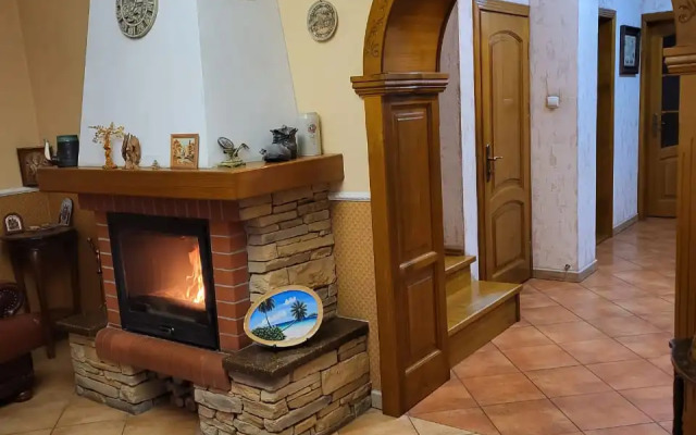 Частный дом Большой дом возле Светлогорска