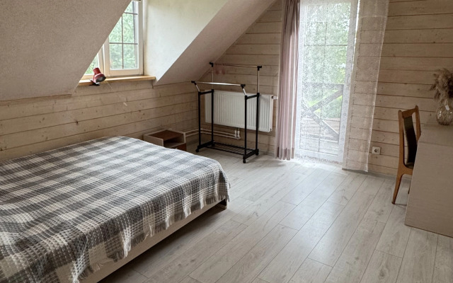 Lake House Guest house