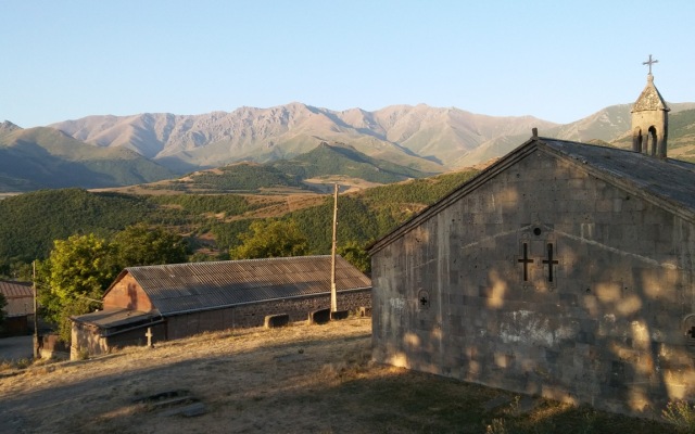 Aspet Guest House