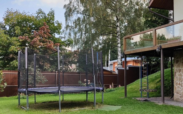 Na Leningradskom Shosse Private House