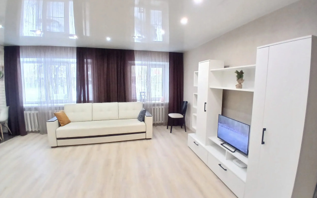 Apartamenty 2h k. na Galkinskaa 107 u Vokzala