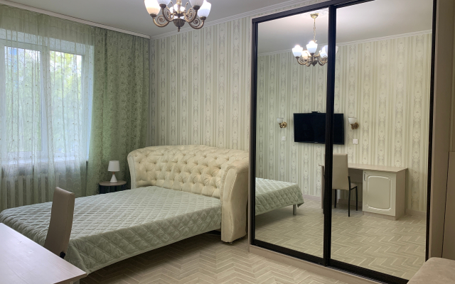 Квартира трехкомнатная с современным ремонтом в центре Тюмени