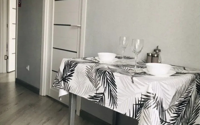 Na Ul. 1-Ya Poselkovaya 1b Flat