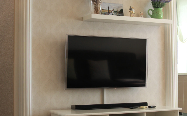 Pritomskij Klassik 2-komnatnye apartamenty naprotiv Kassacionnogo suda, ryadom s Kuzbass-Arena Flat