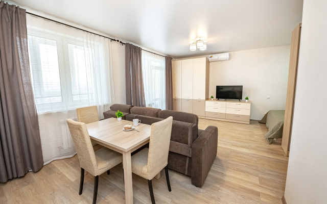 Апартаменты TopHouse на Можжевеловой 18, 103