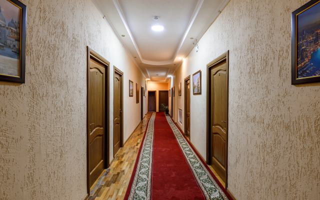 Sem' Ognej Hotel