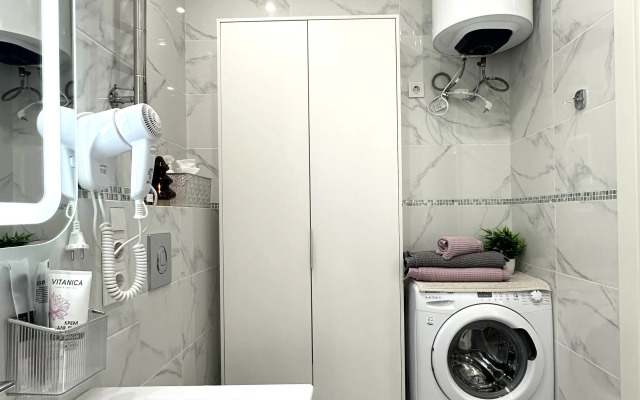 V Serdtse Megapolisa Savin House Flat