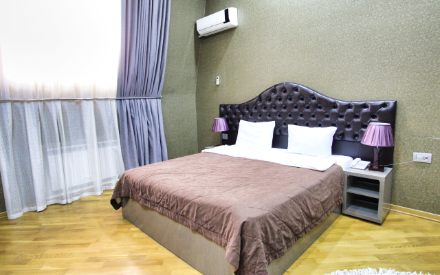 Pilot Baku Hotel