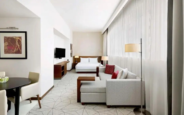 Hyatt Place Dubai Al Rigga Hotel - Image 4