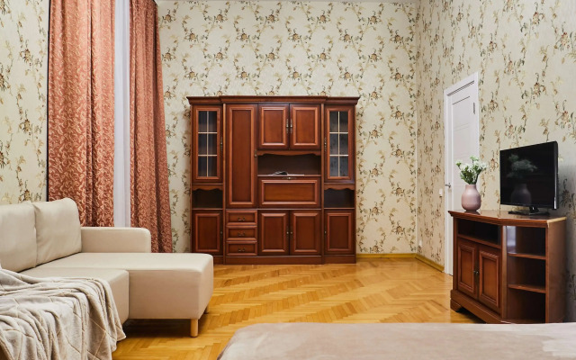 Flatstay S Erkerom I Vysokimi Potolkami Apartments