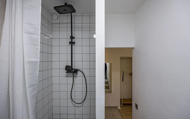 Studiya vo Fligele Starinnogo Doma Flat