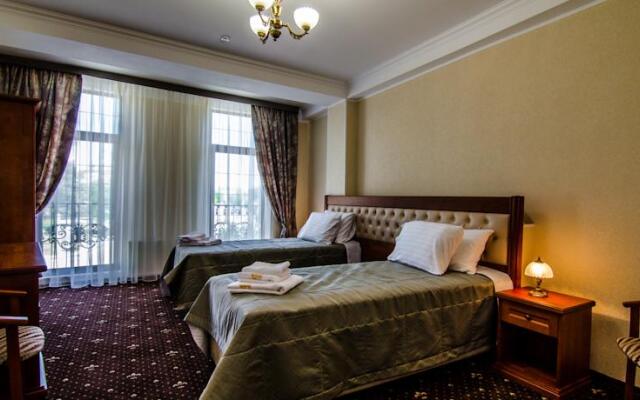 Ritsk Hotel