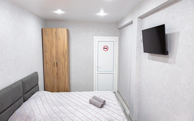 River House Apartments
