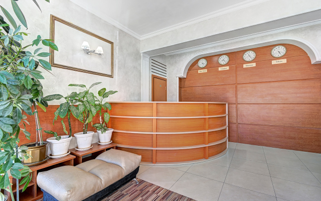 Azaliya Yanais Hotel
