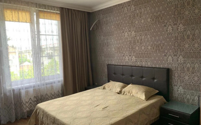 3-X Komnatnaya V Samom Tsentre Adlera Flat
