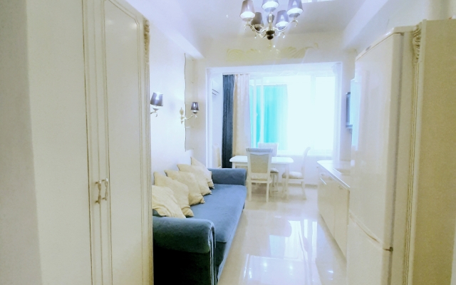500m do Morya v Tsentre Sochi Flat
