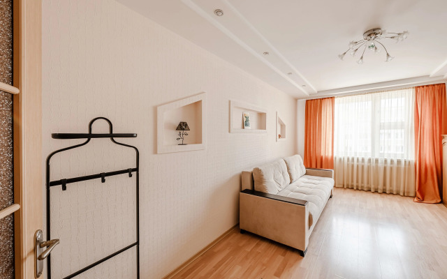 Ryadom s tsentrom i vokzalom na 9 gostei Flat