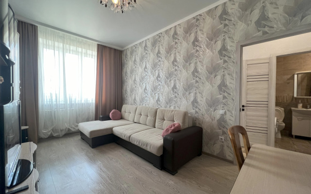 Na Ulitse Shiroko-Kholodnaya 8 Flat