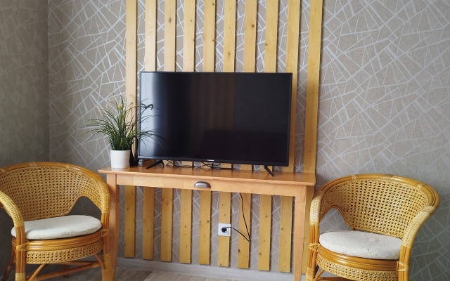 Апартаменты на Леонова