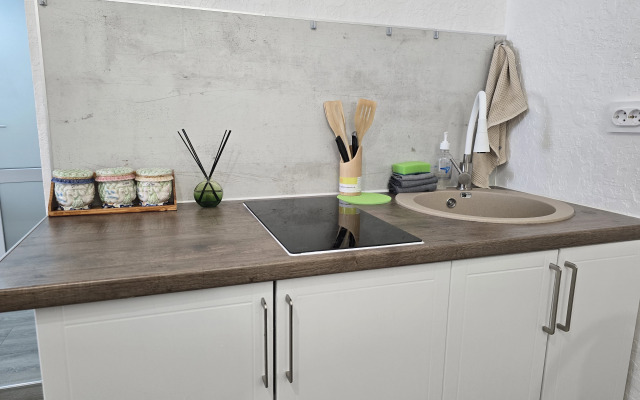 Квартира с собственным двориком в парке Цветник